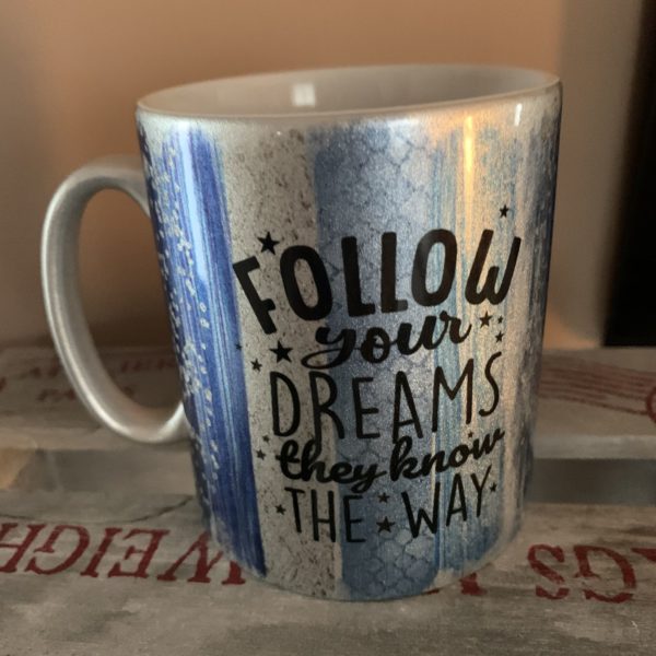 Keramiktasse metallic silber: Follow your dreams