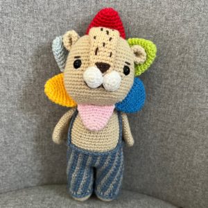 Lenas Unikate/Häkelkunst: Löwe kunterbunt