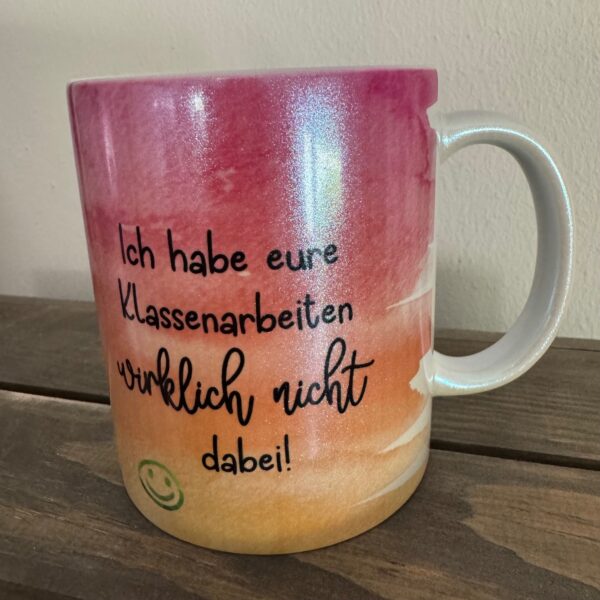 Perlglanztasse: Klassenarbeiten pink